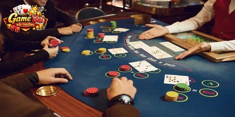 Ví dụ minh họa ván bài Texas Hold’em