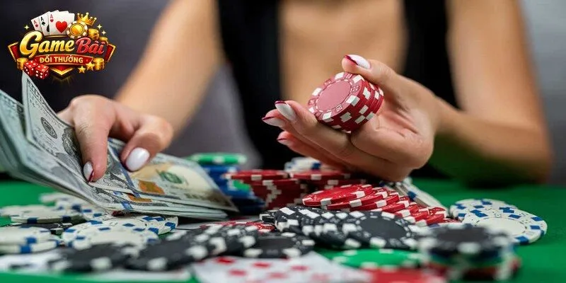 Draw là từ vựng dùng để chỉ tình huống thiếu 1 lá để hoàn thiện bài mạnh